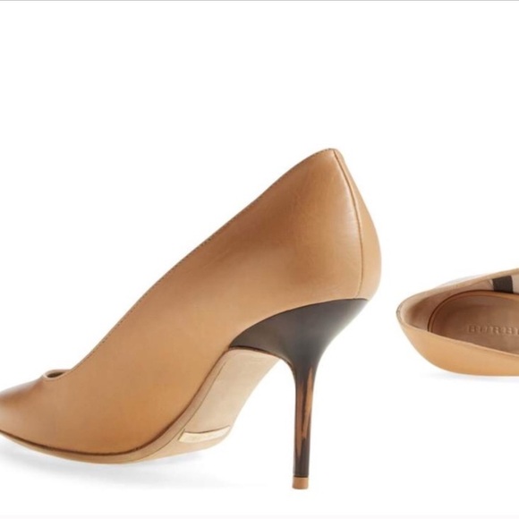 Burberry “Mawdesley” Tan Leather Heels - Picture 2 of 10
